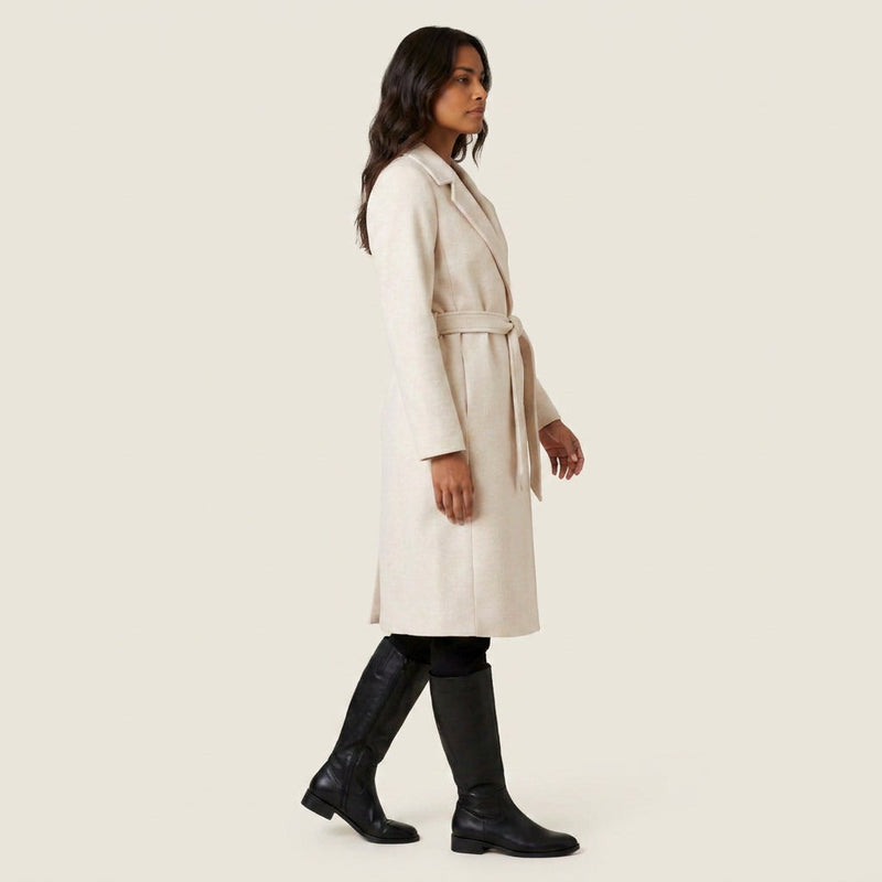 Cappotto Sciancrato con Rever e Cintura Annodata da Donna