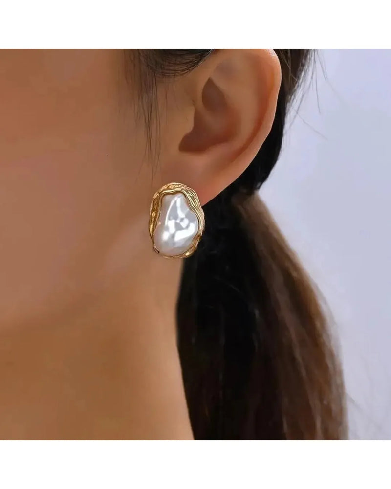 PEARL EARRINGS