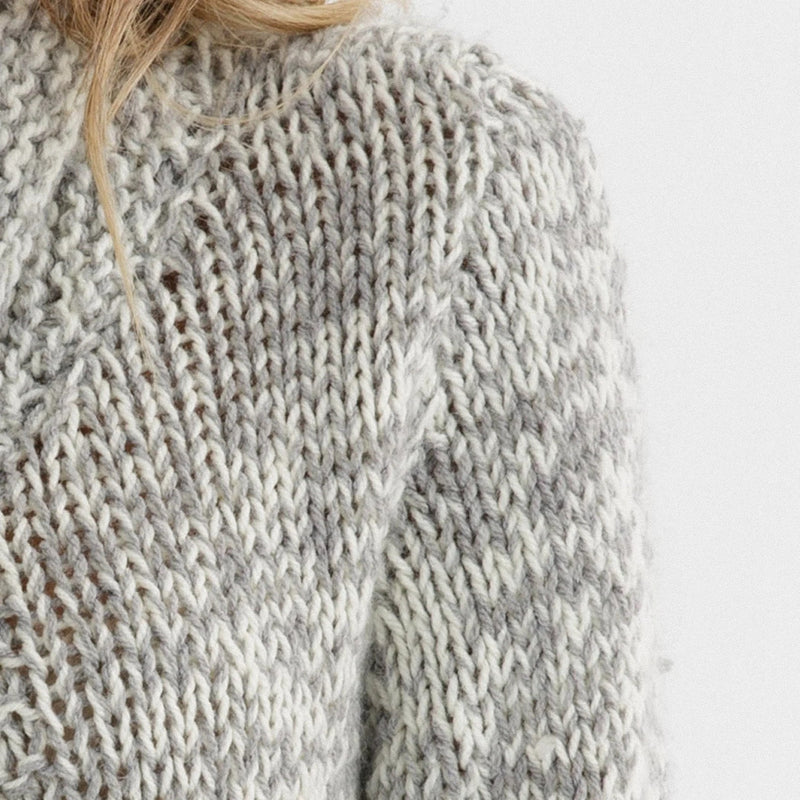 Modello a Maglia per Cardigan Chunky con Bottoni