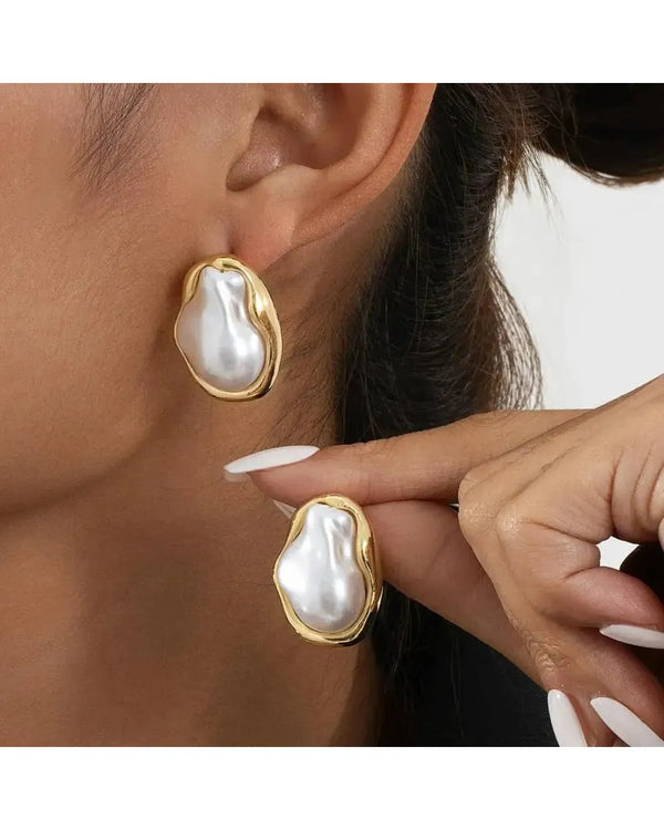 PEARL EARRINGS