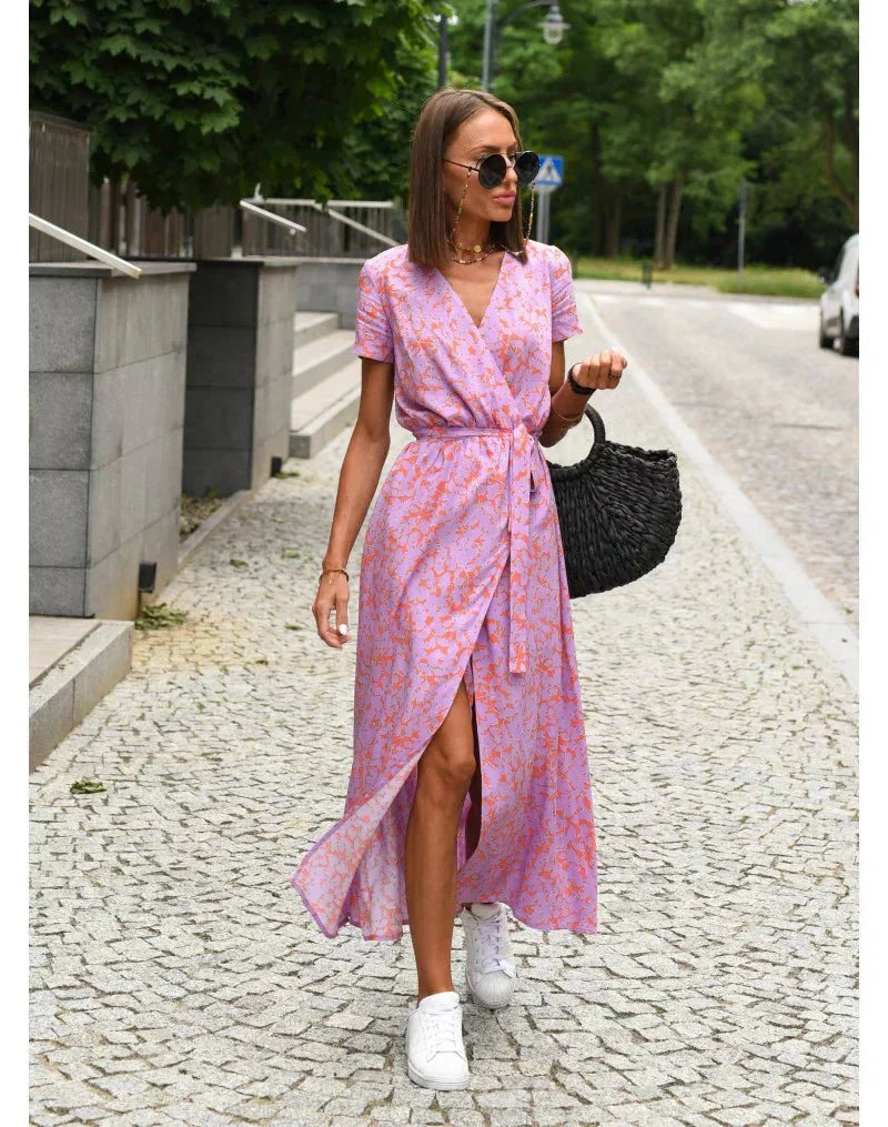 Julia | Elegant V-Neck Figure-Flattering Dress