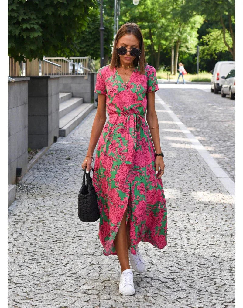 Julia | Elegant V-Neck Figure-Flattering Dress