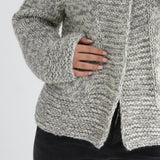 Modello a Maglia per Cardigan Chunky con Bottoni