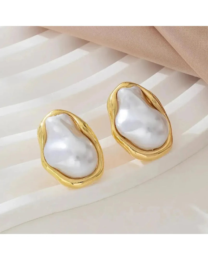 PEARL EARRINGS
