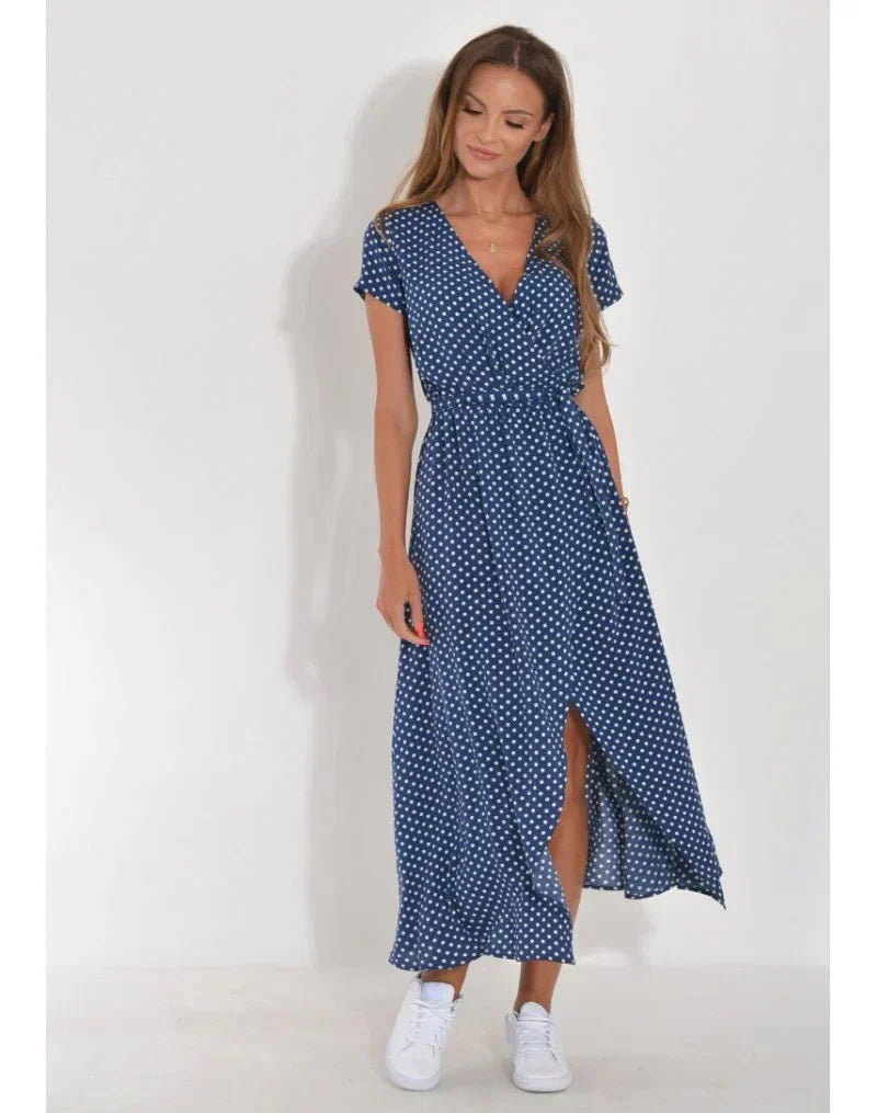 Julia | Elegant V-Neck Figure-Flattering Dress